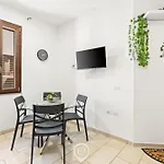 Domus Karalitana
